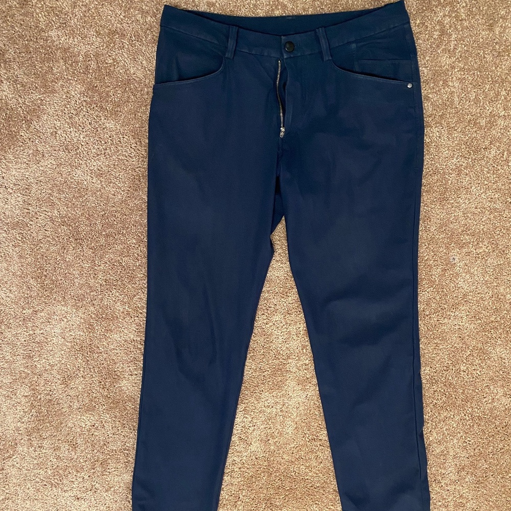 Lululemon ABC Men's Classic Pants (Size M)